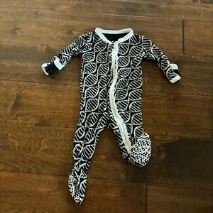 Kickee Pants Pajamas Girls 0-3 Months Midnight Double Helix Ruffle Zip Bamboo